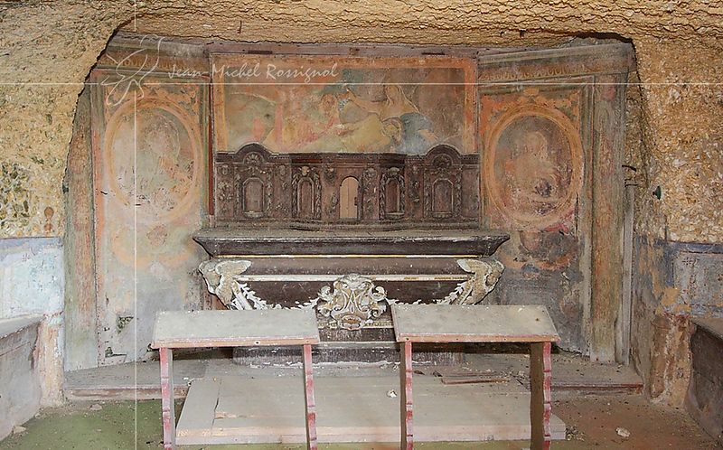 chateau-Loubens-chapelle-autel.jpg
